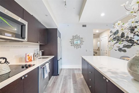 Condominio en alquiler en Doral, Florida, 3 dormitorios, 192.31 m2 № 1937766 - foto 8