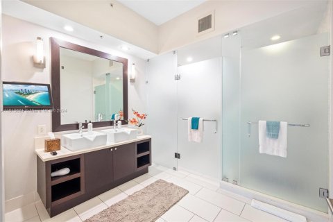 Copropriété à louer à Doral, Floride: 3 chambres, 192.31 m2 № 1937766 - photo 16