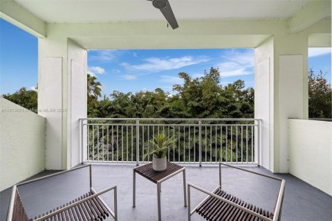 Condo in Doral, Florida, 3 bedrooms  № 1937766 - photo 15