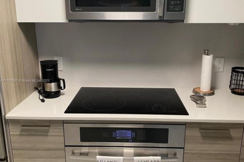 Купить кондоминиум в Майами, Флорида 2 спальни, 90.02м2, № 1727214 - фото 11