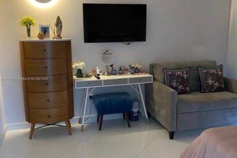 Купить кондоминиум в Майами, Флорида 2 спальни, 90.02м2, № 1727214 - фото 18