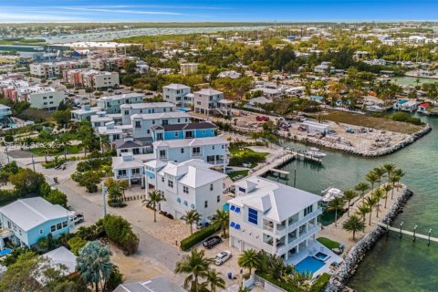 Villa ou maison à vendre à Marathon, Floride: 5 chambres, 355.44 m2 № 2172706 - photo 8