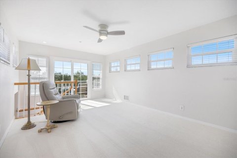 House in Englewood, Florida 3 bedrooms, 307.69 sq.m. № 2291717 - photo 27