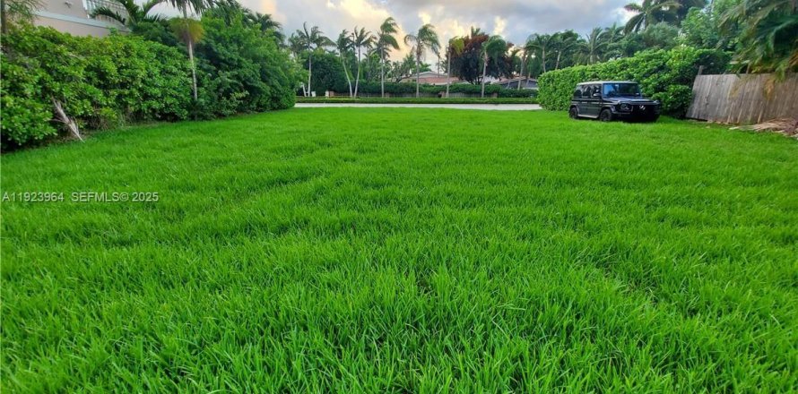 Terreno en Bay Harbor Islands, Florida № 1982346