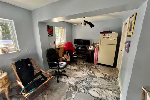 Casa en venta en Plantation, Florida, 4 dormitorios, 263.38 m2 № 1892679 - foto 4