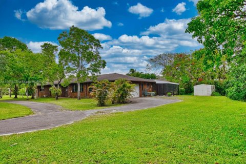 Casa en venta en Plantation, Florida, 4 dormitorios, 263.38 m2 № 1892679 - foto 17
