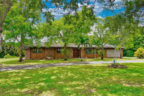 Casa en venta en Plantation, Florida, 4 dormitorios, 263.38 m2 № 1892679 - foto 15