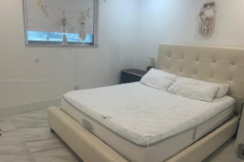 Купить кондоминиум в Холливуд, Флорида 2 спальни, 60.39м2, № 1959929 - фото 9