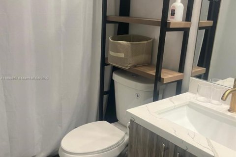 Купить кондоминиум в Холливуд, Флорида 2 спальни, 60.39м2, № 1959929 - фото 8