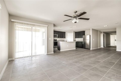 Villa ou maison à louer à Kissimmee, Floride: 4 chambres, 183.48 m2 № 1819597 - photo 4