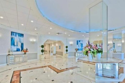 Copropriété à louer à Hollywood, Floride: 2 chambres, 111.67 m2 № 1187707 - photo 1