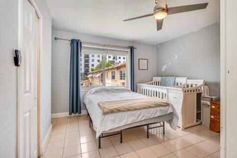 Condo in Hialeah, Florida, 1 bedroom  № 1151508 - photo 1