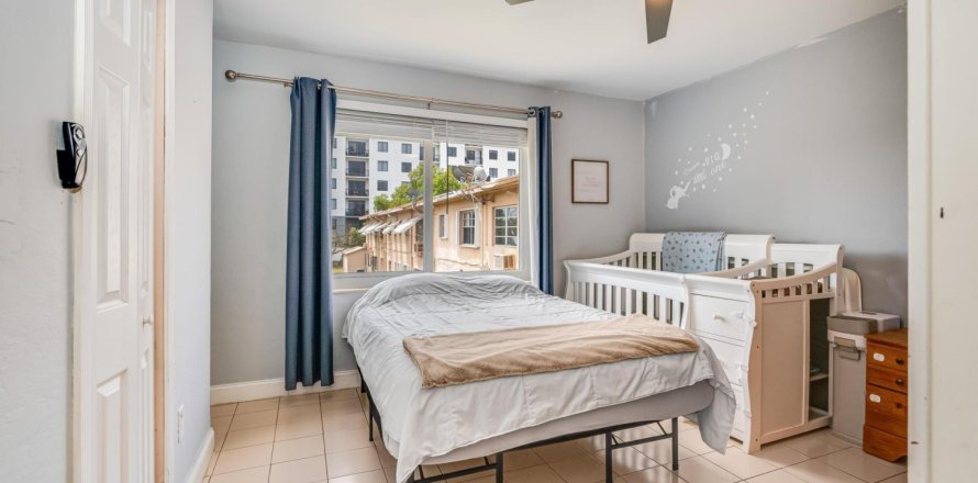 Condo in Hialeah, Florida, 1 bedroom  № 1151508