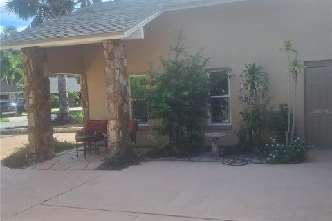 House in Largo, Florida 3 bedrooms, 161.28 sq.m. № 1900102 - photo 7
