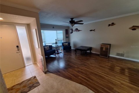 House in Largo, Florida 3 bedrooms, 161.28 sq.m. № 1900102 - photo 23