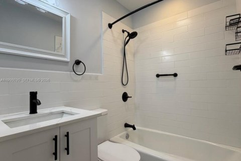 Снять в аренду кондоминиум в Пемброк-Пайнс, Флорида 2 спальни, 80.82м2, № 2065251 - фото 7