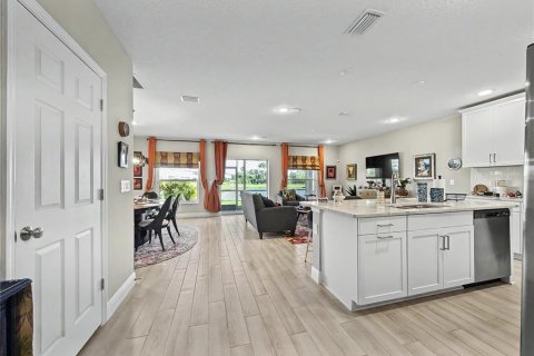 House in Palmetto, Florida 3 bedrooms, 163.51 sq.m. № 2216735 - photo 3