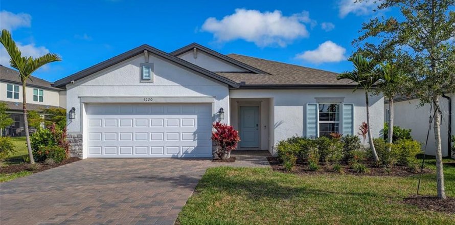 House in Palmetto, Florida 3 bedrooms, 163.51 sq.m. № 2216735