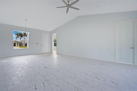 Villa ou maison à vendre à Englewood, Floride: 3 chambres, 189.71 m2 № 2400892 - photo 10