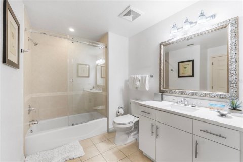 Condominio en venta en Four Corners, Florida, 3 dormitorios, 151.43 m2 № 1870299 - foto 20