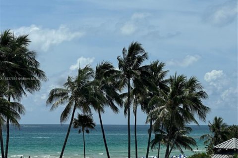 Copropriété à louer à Miami Beach, Floride: 2 chambres, 235.41 m2 № 1823752 - photo 1