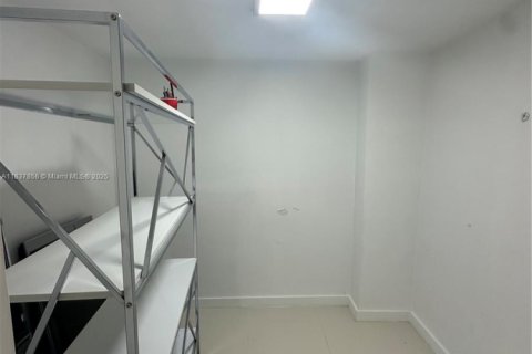 Copropriété à louer à Miami Beach, Floride: 2 chambres, 235.41 m2 № 1823752 - photo 19