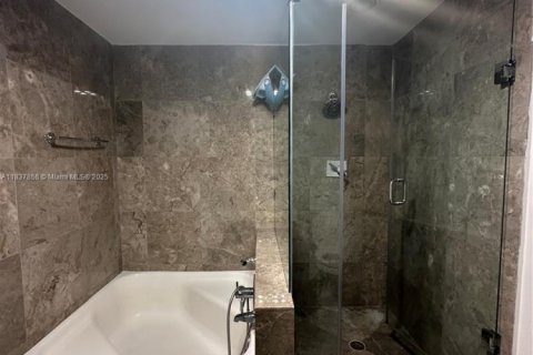 Copropriété à louer à Miami Beach, Floride: 2 chambres, 235.41 m2 № 1823752 - photo 27