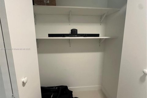 Copropriété à louer à Miami Beach, Floride: 2 chambres, 235.41 m2 № 1823752 - photo 20