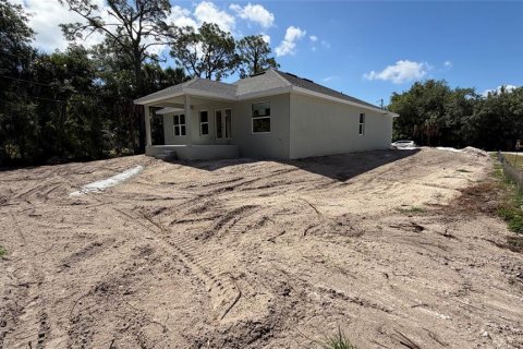 Villa ou maison à vendre à Port Charlotte, Floride: 3 chambres, 140.47 m2 № 2231303 - photo 4