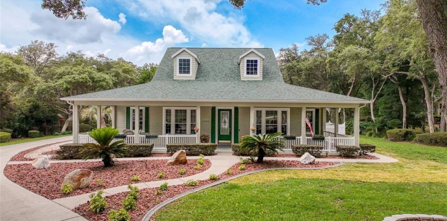 House in Hernando, Florida 3 bedrooms, 234.95 sq.m. № 1690615