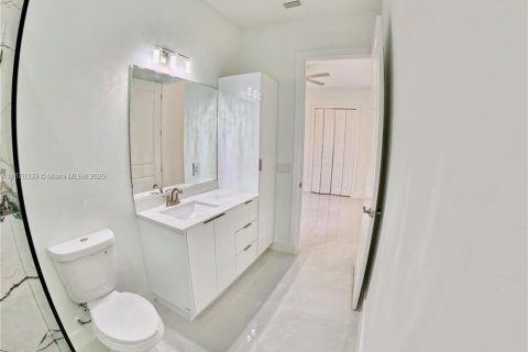 House in Lehigh Acres, Florida 3 bedrooms № 1920309 - photo 29