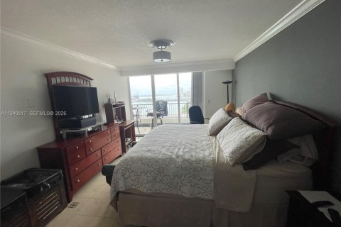 Купить кондоминиум в Майами, Флорида 1 спальня, 79.9м2, № 1997703 - фото 11