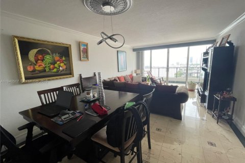 Купить кондоминиум в Майами, Флорида 1 спальня, 79.9м2, № 1997703 - фото 9