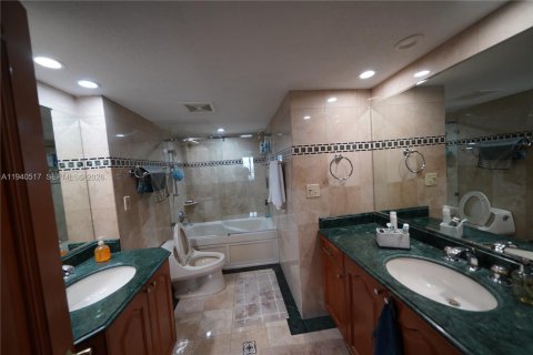 Купить кондоминиум в Майами, Флорида 1 спальня, 79.9м2, № 1997703 - фото 14