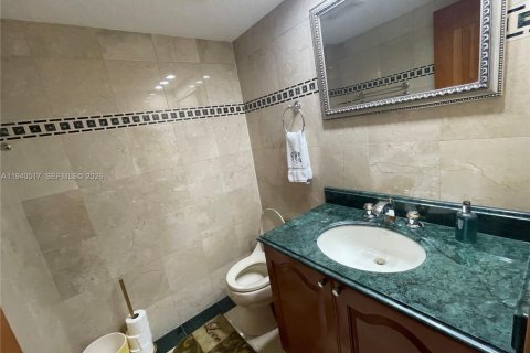 Купить кондоминиум в Майами, Флорида 1 спальня, 79.9м2, № 1997703 - фото 10