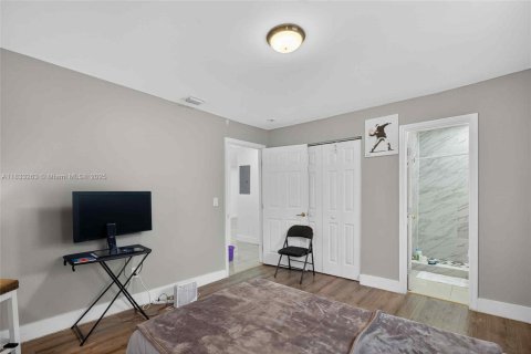 Villa ou maison à vendre à Miami, Floride: 4 chambres, 154.12 m2 № 1934895 - photo 21