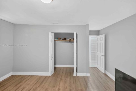 Villa ou maison à vendre à Miami, Floride: 4 chambres, 154.12 m2 № 1934895 - photo 19