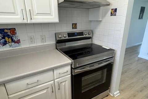 Copropriété à louer à Pompano Beach, Floride: 2 chambres, 77.57 m2 № 2352768 - photo 4