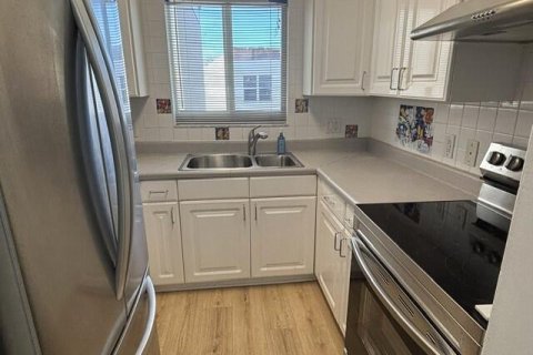 Copropriété à louer à Pompano Beach, Floride: 2 chambres, 77.57 m2 № 2352768 - photo 5