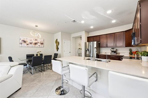 Townhouse in Orlando, Florida 4 bedrooms, 168.06 sq.m. № 2396464 - photo 11