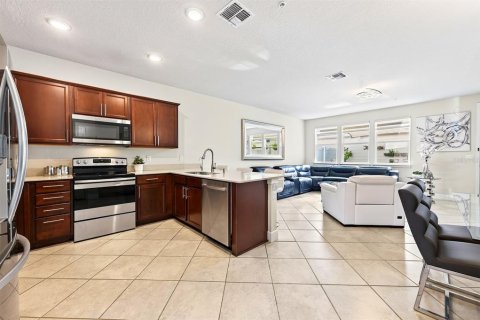Townhouse in Orlando, Florida 4 bedrooms, 168.06 sq.m. № 2396464 - photo 7