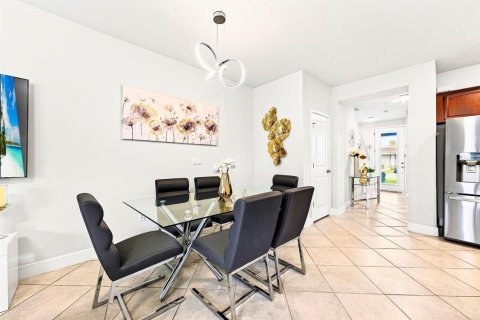 Townhouse in Orlando, Florida 4 bedrooms, 168.06 sq.m. № 2396464 - photo 16