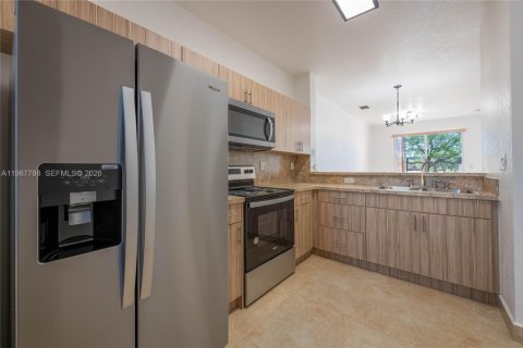 Снять в аренду квартиру в Хайалиа, Флорида 2 спальни, 83.05м2, № 2051160 - фото 3