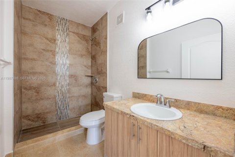 Снять в аренду квартиру в Хайалиа, Флорида 2 спальни, 83.05м2, № 2051160 - фото 6