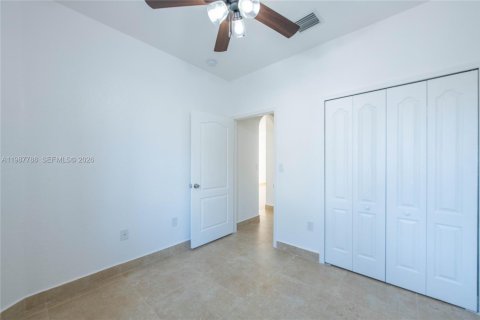 Снять в аренду квартиру в Хайалиа, Флорида 2 спальни, 83.05м2, № 2051160 - фото 11