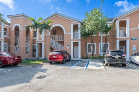 Квартира в Хайалиа, Флорида 2 спальни, 83.05м2 № 2051160