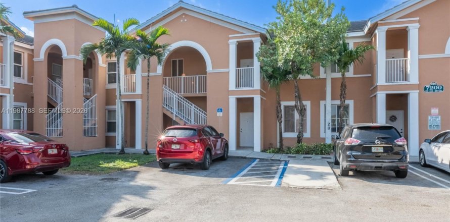 Квартира в Хайалиа, Флорида 2 спальни, 83.05м2 № 2051160