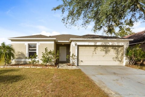 Villa ou maison à louer à Orlando, Floride: 4 chambres, 175.86 m2 № 1905183 - photo 1