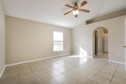Villa ou maison à louer à Orlando, Floride: 4 chambres, 175.86 m2 № 1905183 - photo 9