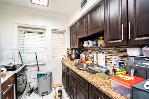 Купить коммерческую недвижимость в Майами, Флорида 206.24м2, № 1941140 - фото 8